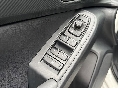 Certified 2025 Subaru Crosstrek 2.0i Premium image 19