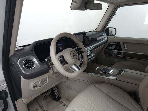 Used 2025 Mercedes-Benz G 580 image 9