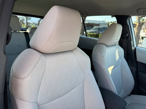 Certified 2024 Toyota Corolla Cross L image 15