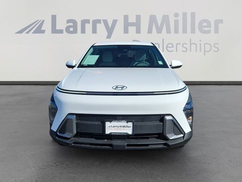 Used 2025 Hyundai Kona SE image 8