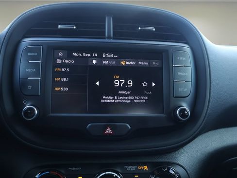 Used 2025 Kia Soul LX w/ LX Technology Package FWD image 22