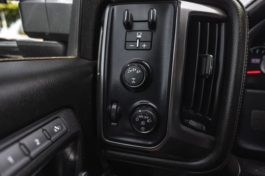 Used 2019 Chevrolet Silverado 2500 LTZ w/ Duramax Plus Package AWD/4WD image 22