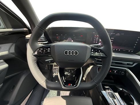 Used 2025 Audi SQ5 Premium Plus w/ Premium Plus Package AWD/4WD image 12