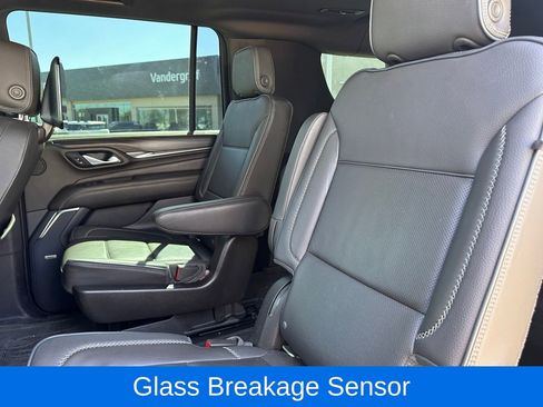 Used 2021 GMC Yukon XL Denali w/ Denali Ultimate Package image 16
