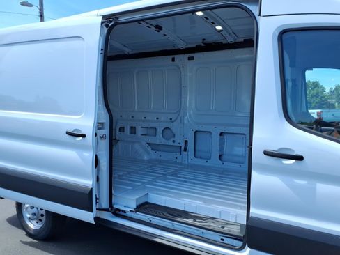 New 2026 Ford Transit 250 148 Medium Roof Extended AWD image 6