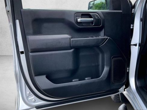Used 2021 Chevrolet Silverado 1500 Custom image 18