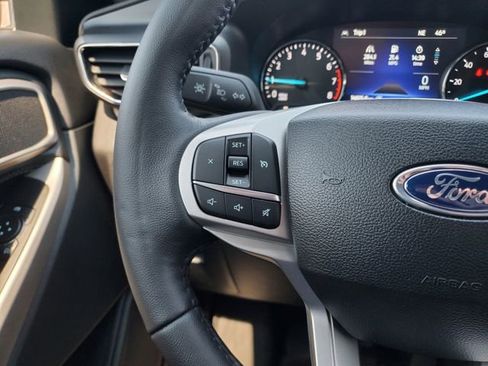 Used 2024 Ford Explorer XLT w/ Equipment Group 202A image 12