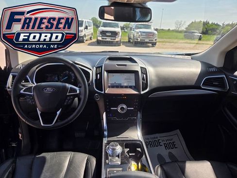 Used 2020 Ford Edge Titanium w/ Equipment Group 301A AWD/4WD image 18