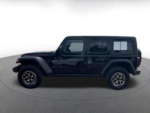 Used 2025 Jeep Wrangler Rubicon image 9