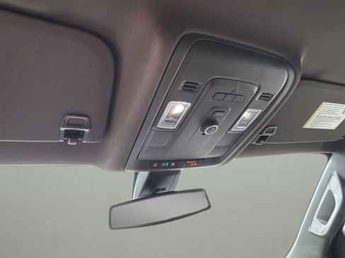 Used 2021 Chevrolet Tahoe Z71 image 27