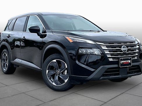 Used 2025 Nissan Rogue SV FWD image 3