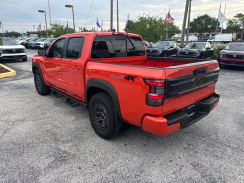 Certified 2025 Nissan Frontier PRO-4X AWD/4WD image 9