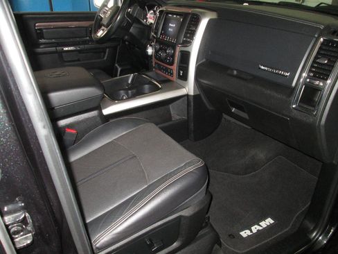 Used 2018 RAM 1500 Laramie w/ Convenience Group AWD/4WD image 21