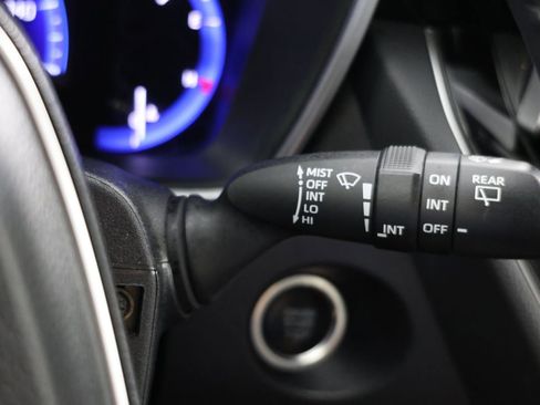 Used 2022 Toyota Corolla Cross XLE FWD image 25