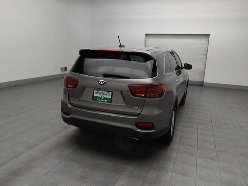 Used 2019 Kia Sorento LX image 7