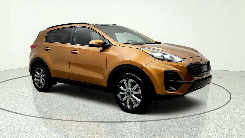 Used 2021 Kia Sportage S w/ S AWD Premium Package image 3
