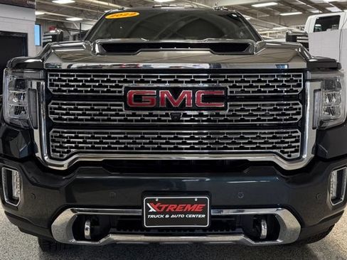 Used 2022 GMC Sierra 2500 Denali w/ Denali Ultimate Package AWD/4WD image 2