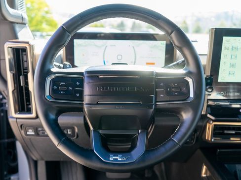 New 2025 GMC Hummer EV 3X w/ LPO, Dark Essentials Package image 17