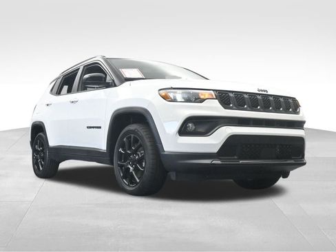 Used 2023 Jeep Compass Altitude image 62