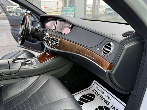 Used 2015 Mercedes-Benz S 550 4MATIC Sedan image 23