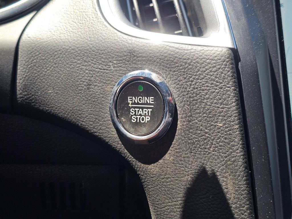 Used 2021 Ford Edge ST AWD/4WD image 33