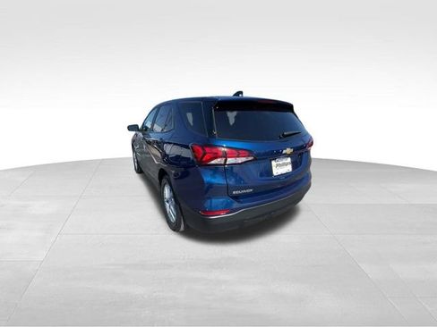 Used 2022 Chevrolet Equinox LS w/ LS Convenience Package image 8