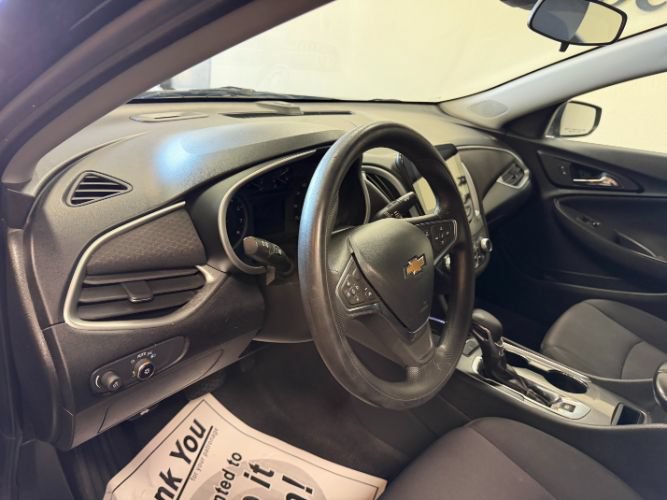 Used 2023 Chevrolet Malibu LT FWD image 13