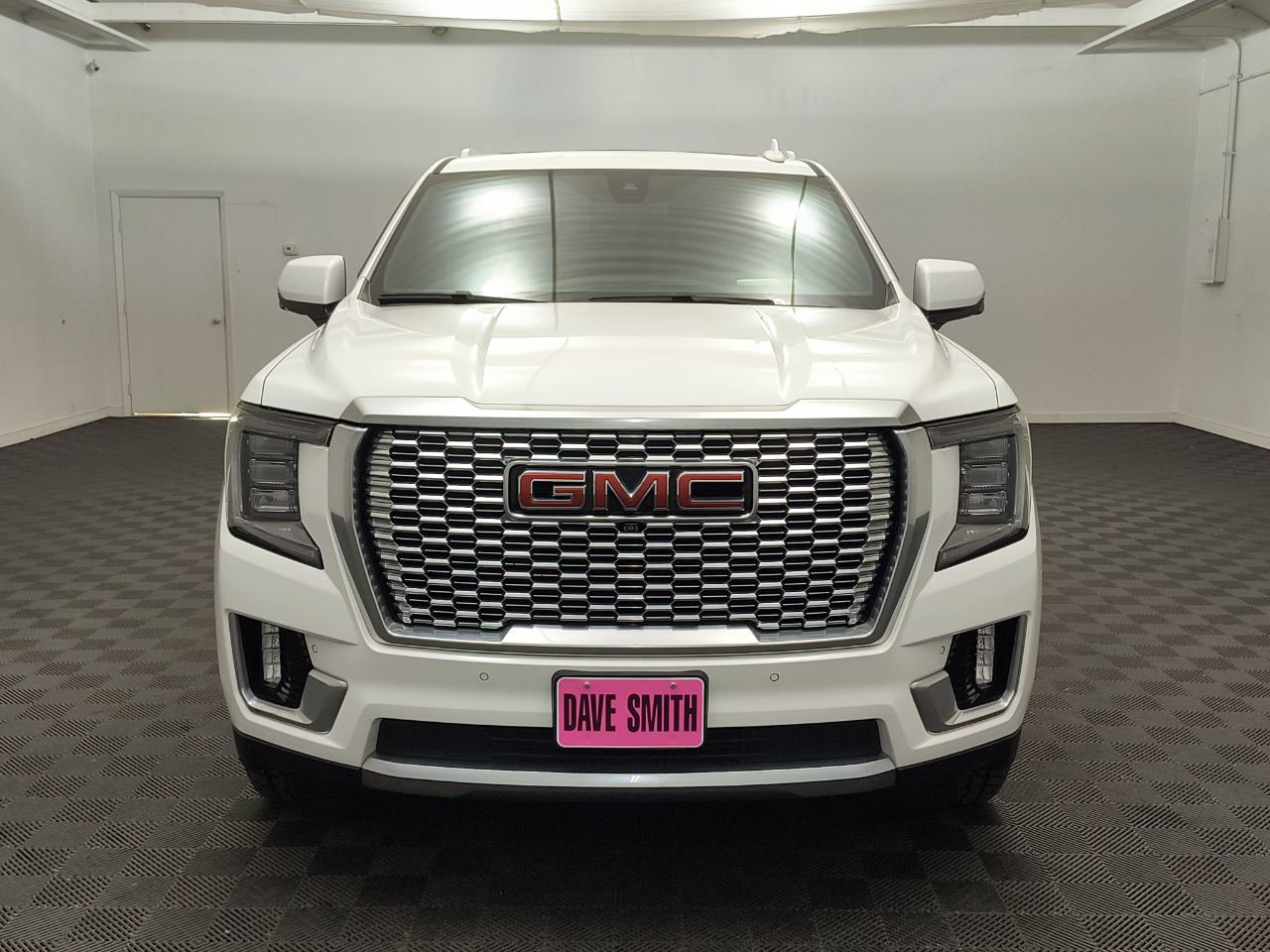 Used 2021 GMC Yukon Denali AWD/4WD image 6