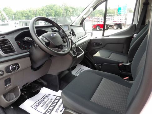 Used 2025 Ford Transit 250 Low Roof w/ Exterior Upgrade Package RWD image 16