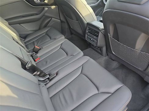 Used 2025 Audi Q7 2.0T Premium image 13