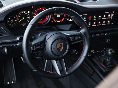 Used 2022 Porsche 911 GT3 RWD image 40