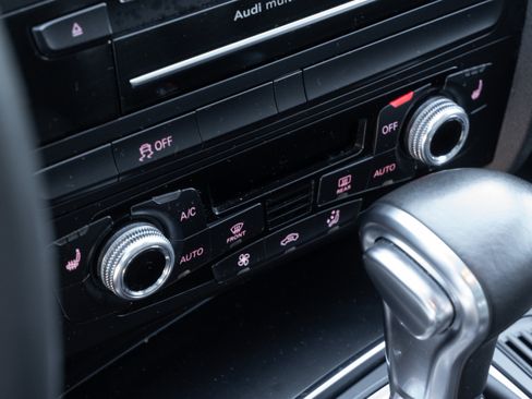 Used 2015 Audi A4 Premium Plus w/ Technology Package image 13