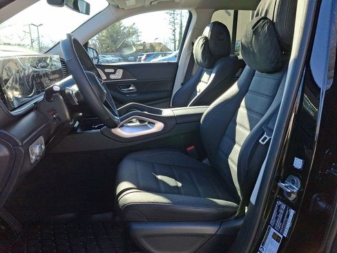 Used 2026 Mercedes-Benz GLS 450 4MATIC image 11