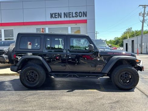 Used 2019 Jeep Wrangler Unlimited Rubicon w/ Cold Weather Group AWD/4WD image 12