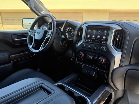 Used 2022 Chevrolet Silverado 1500 LT Trail Boss w/ Safety Package image 18