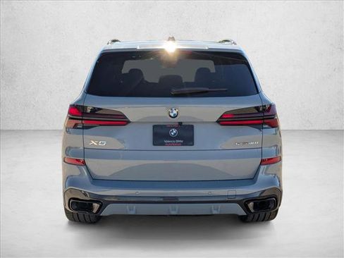Used 2026 BMW X5 sDrive40i w/ M Sport Package image 8