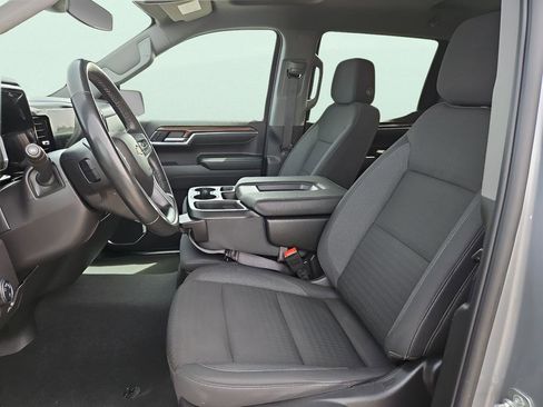 Used 2025 Chevrolet Silverado 1500 LT image 13