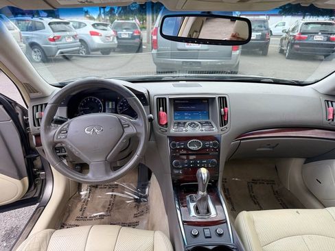Used 2011 INFINITI G37 x Sedan w/ Premium Pkg image 14