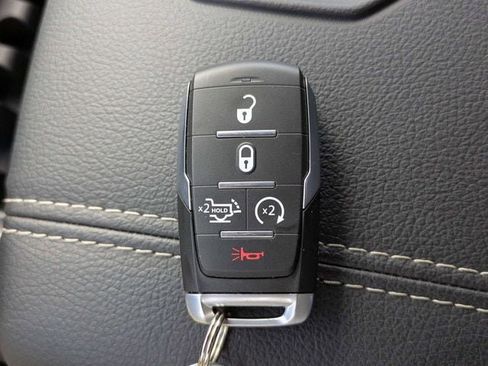 New 2026 RAM 1500 Laramie AWD/4WD image 31