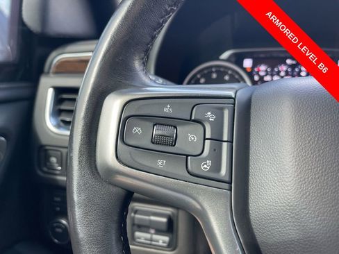 Used 2021 Chevrolet Suburban Premier w/ Premium Package image 17