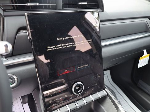 New 2025 GMC Terrain Elevation w/ Elevation Premium Package image 15