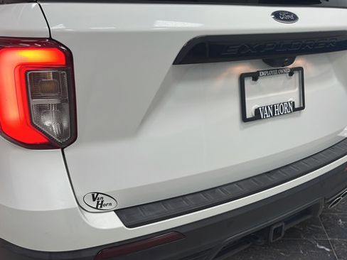 Used 2020 Ford Explorer ST w/ ST Street Pack AWD/4WD image 43