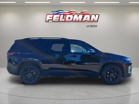 Used 2023 Chevrolet Traverse LT FWD image 7