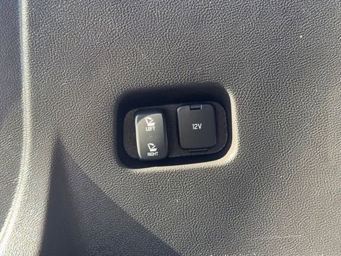 Used 2024 Ford Edge Titanium AWD/4WD image 37