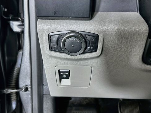 Used 2016 Ford F150 XL w/ Equipment Group 101A Mid RWD image 16