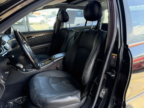 Used 2005 Mercedes-Benz E 500 Sedan image 14