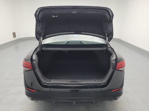 Used 2021 Nissan Sentra SV w/ Trunk Package FWD image 29