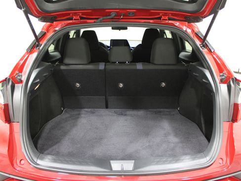 Used 2021 Toyota C-HR XLE image 24