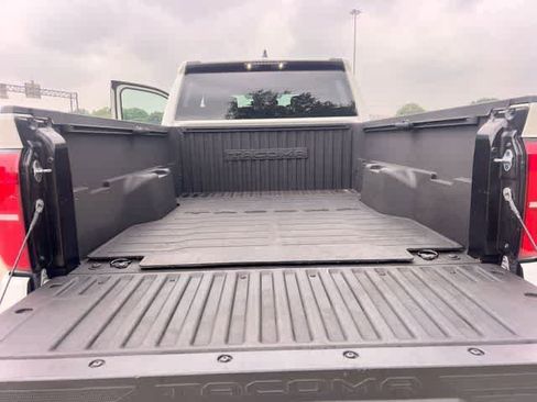 Used 2024 Toyota Tacoma SR5 RWD image 20