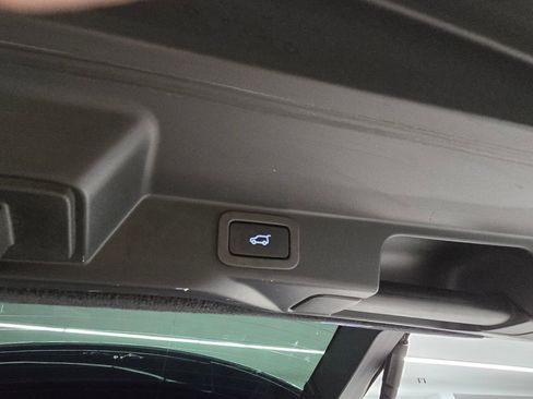 Used 2022 Land Rover Range Rover Sport SVR image 50